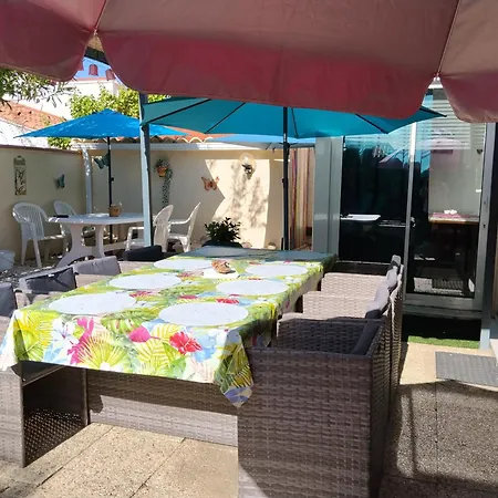 Villa Courses Et A Pied